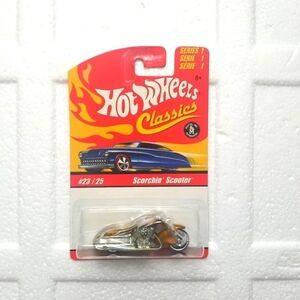 2005 Hot Wheels Classics 1:64 Diecast Gold Scorchin Scooter  Motorcycle. Unopen